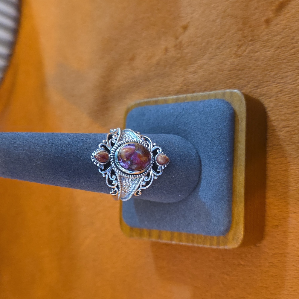 Vintage Silver Ring with Marbled Red Stone - Picture 3 of 7